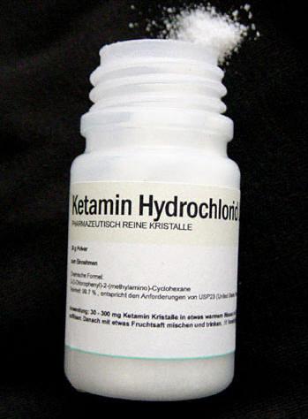 Datei:Ketamin-flasche.jpg